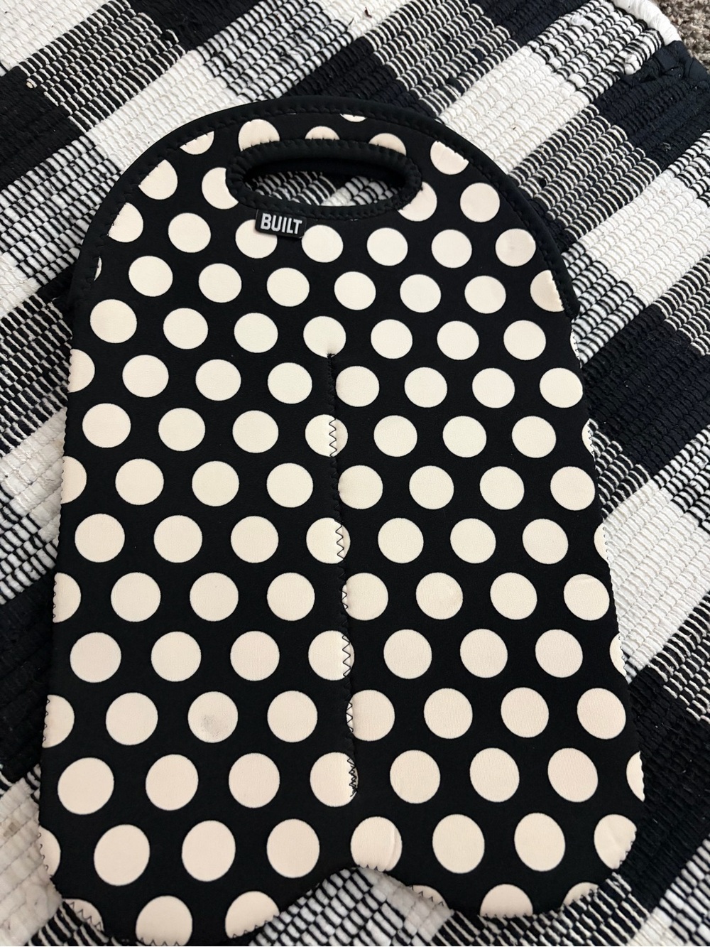Built NY Black White Polka Dot Neoprene Double Bottle Tote Tote Bag OS